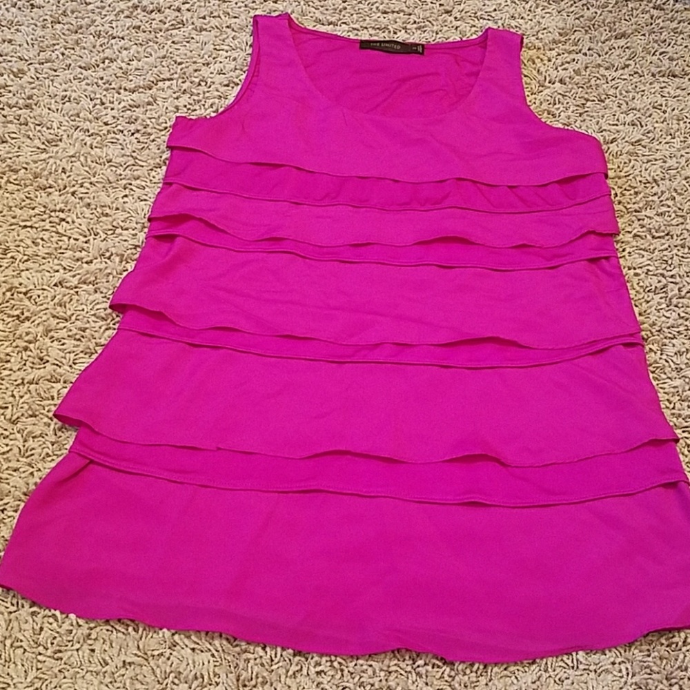 Limited ruffled tank